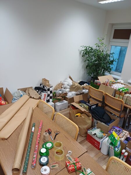 Pakowanie upominków do Szlachetnej Paczki 2025