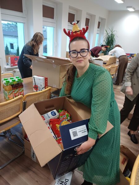 Pakowanie upominków do Szlachetnej Paczki 2025