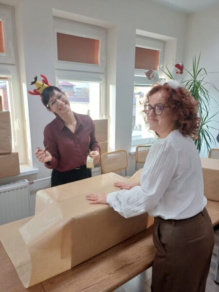 Pakowanie upominków do Szlachetnej Paczki 2025