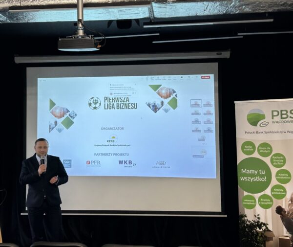 Wiceprezes PBS Wągrowiec otwiera spotkanie Pierwsza Liga Biznesu